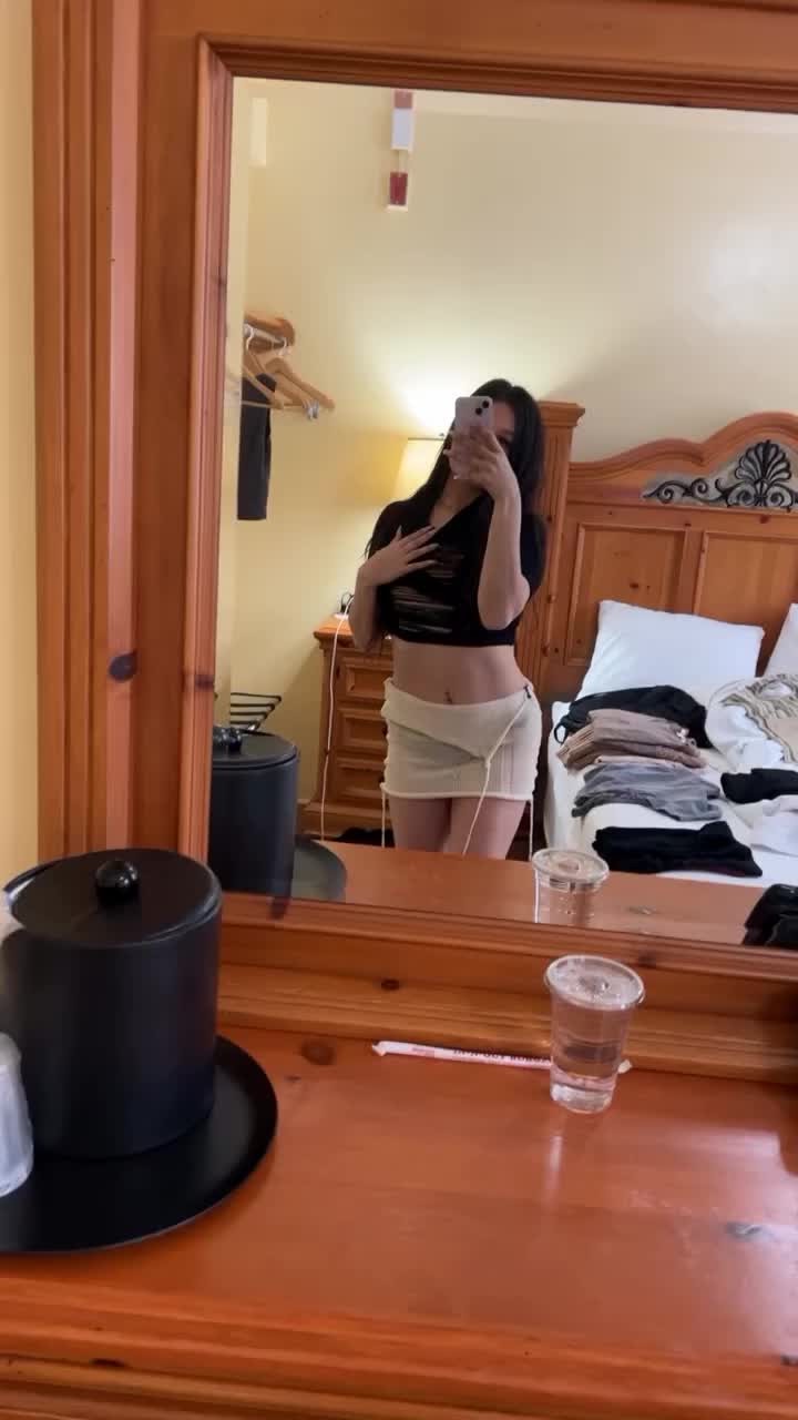 My sexy girlfriend quick belly dance
