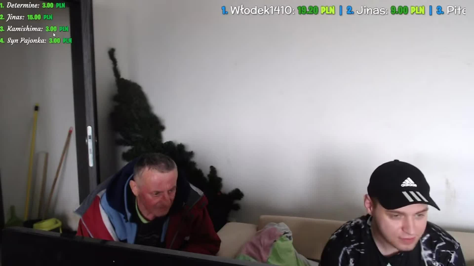 bystrzaktv Esta kradnie dywany Bystrzakowi