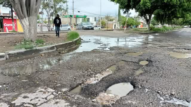 Las Calles: Mediocridad Hecha Cemento.