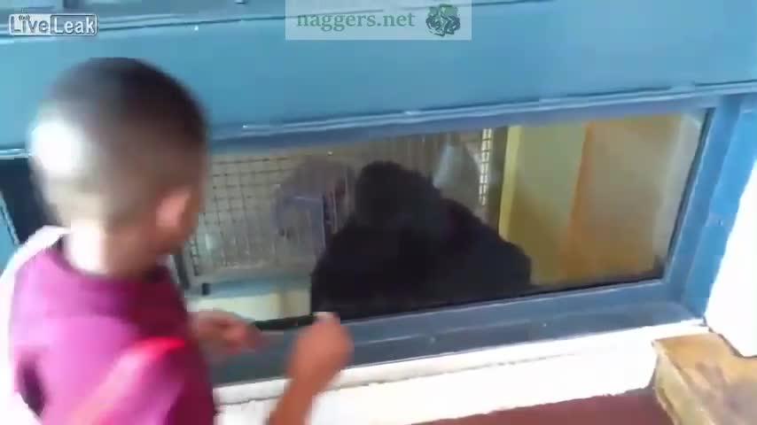 Children visiting their father in prison (emotional)