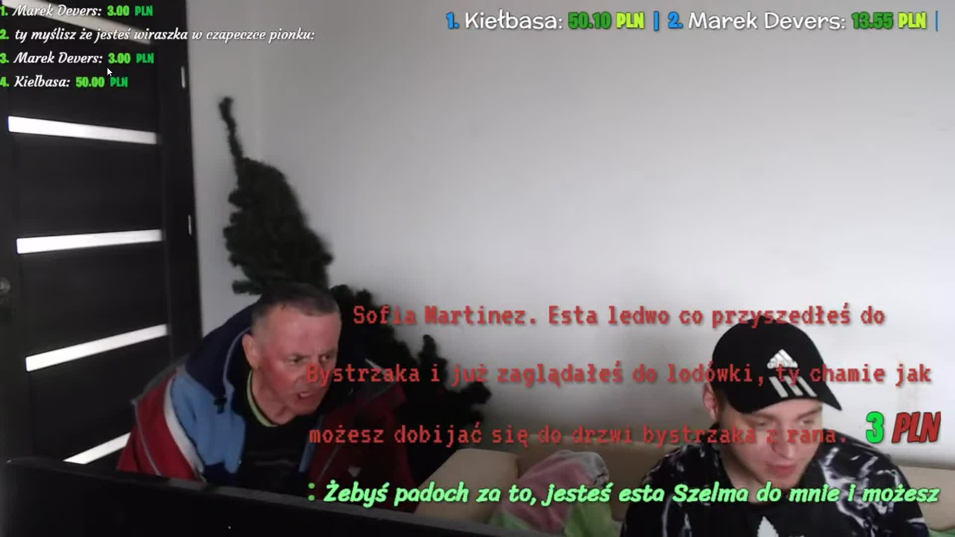 bystrzaktv Esta zagląda do lodówki