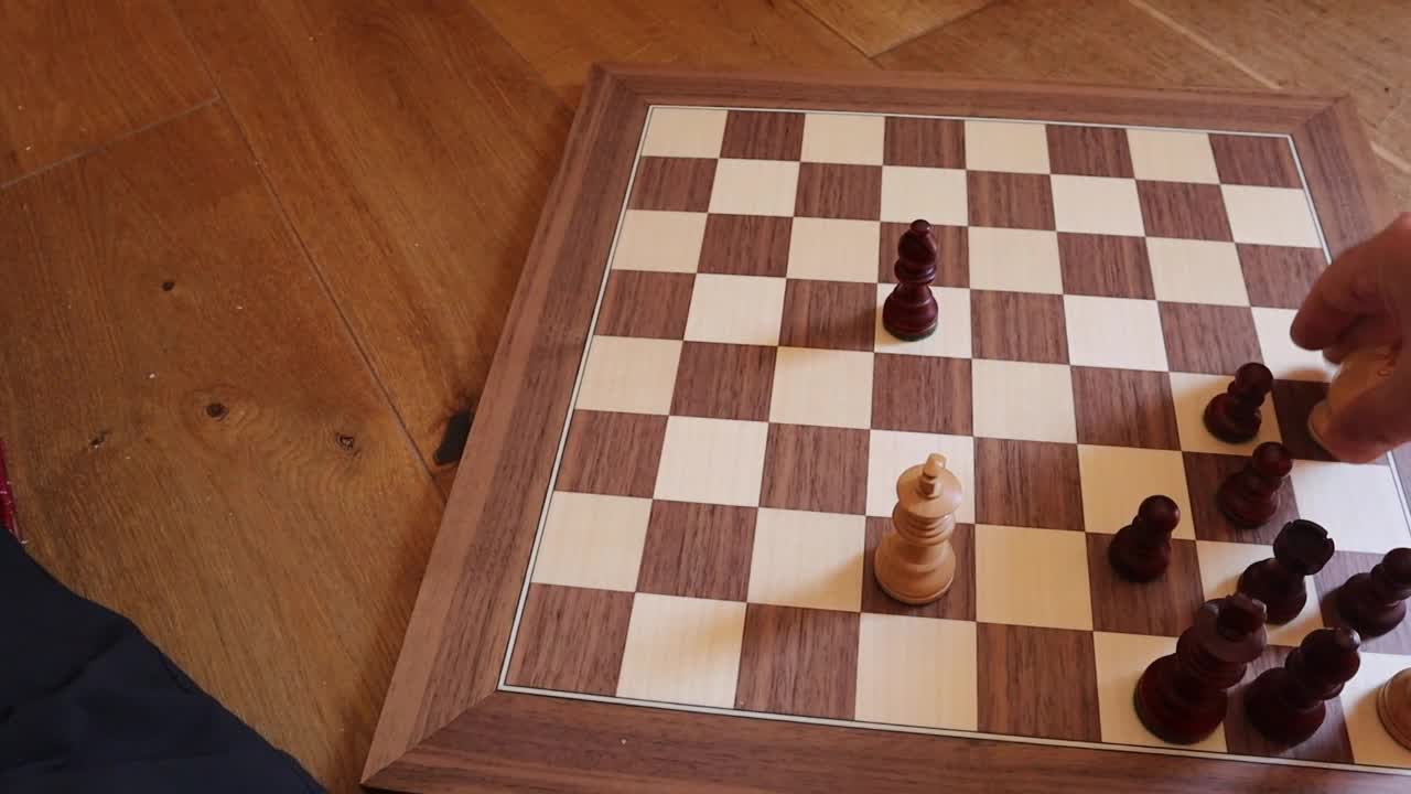 Chess study with zugzwang positions – Study by Peter Krug
